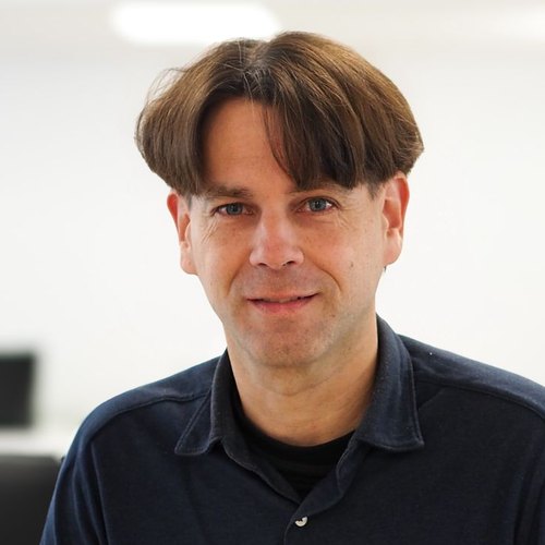 Esteban Cruz, Ejecutivo de Contabilidad de Aduanas, Lantimar
