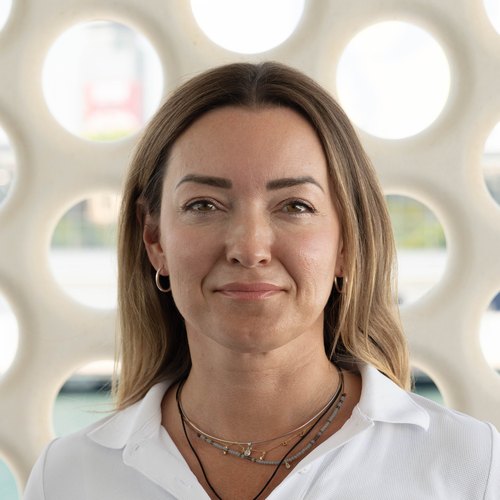 Nadia Pentsova, Gerente de Aduanas, Lantimar